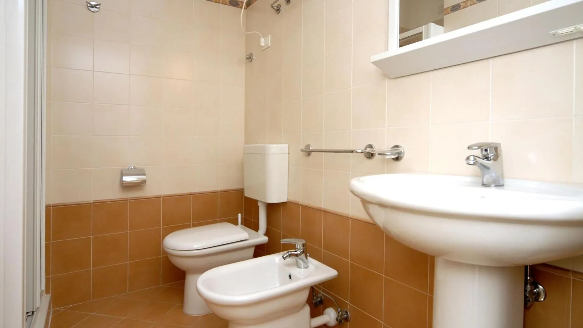 Beachfront Escape One Bedroom Flat With Ac Bibione
