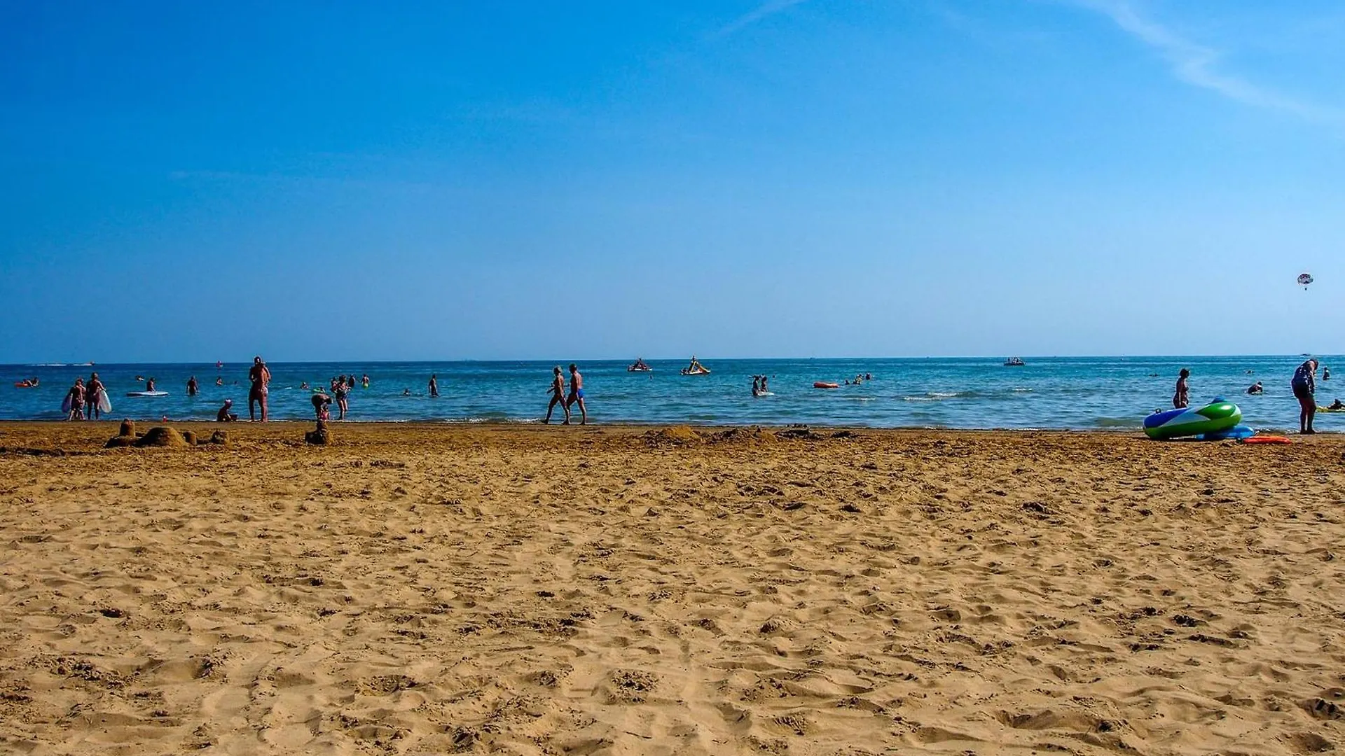 Beachfront Escape One Bedroom Flat With Ac ビビオーネ イタリア