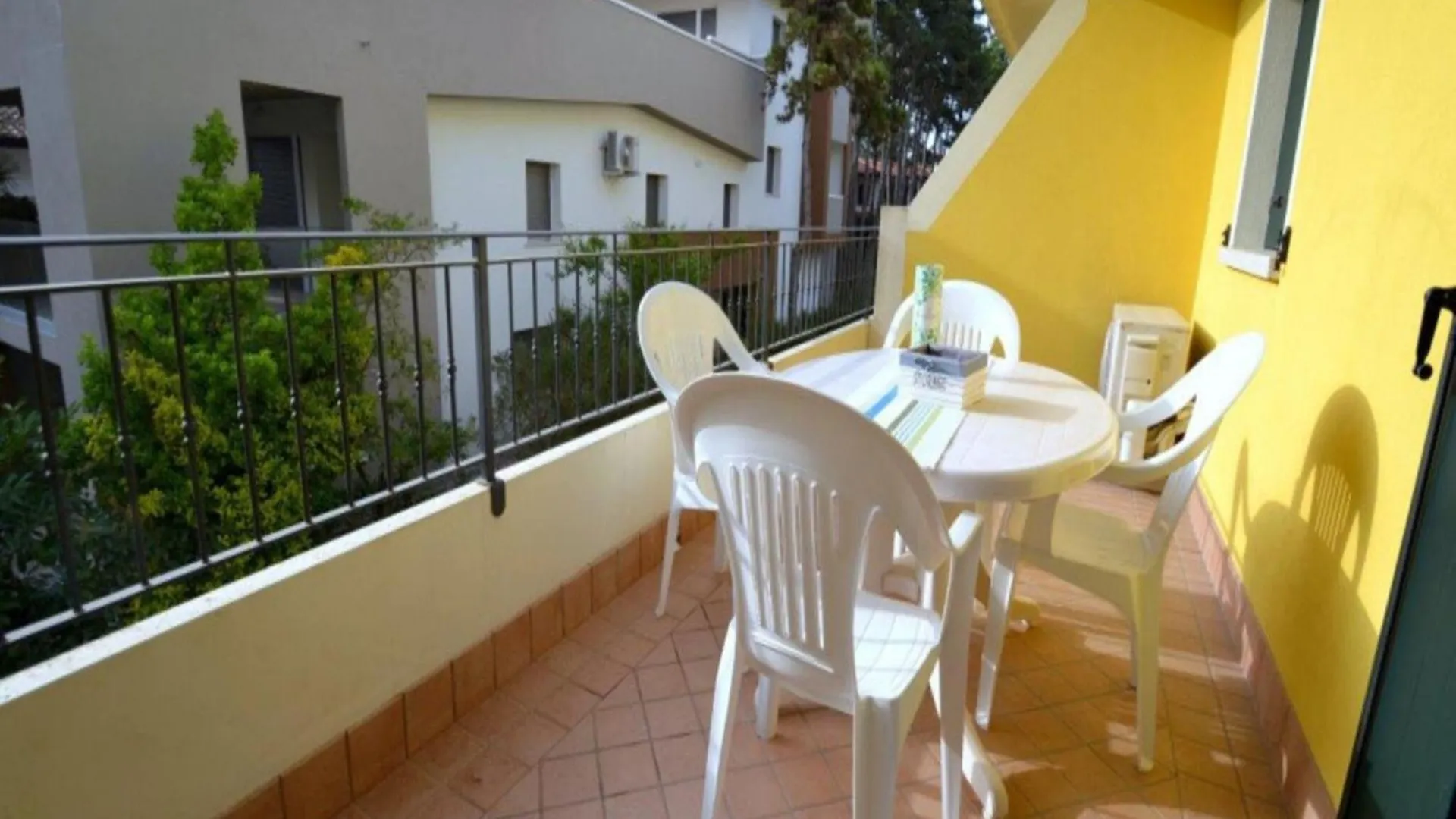 Beachfront Escape One Bedroom Flat With Ac ビビオーネ イタリア